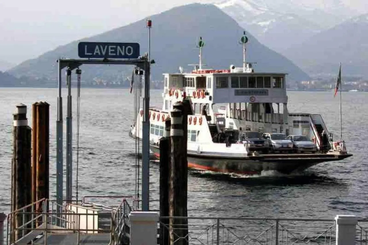 Villa Olga Lago Maggiore Castelveccana 0*,