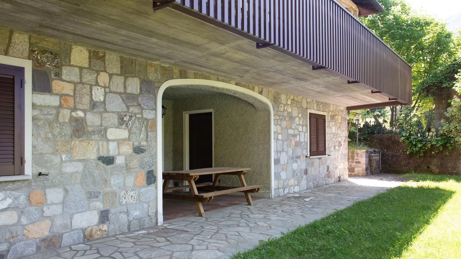 Villa Olga Lago Maggiore Castelveccana 0*,