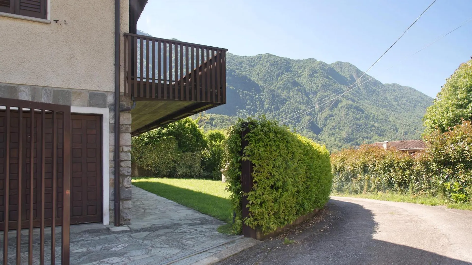 Villa Olga Lago Maggiore Castelveccana 0*,  Itália