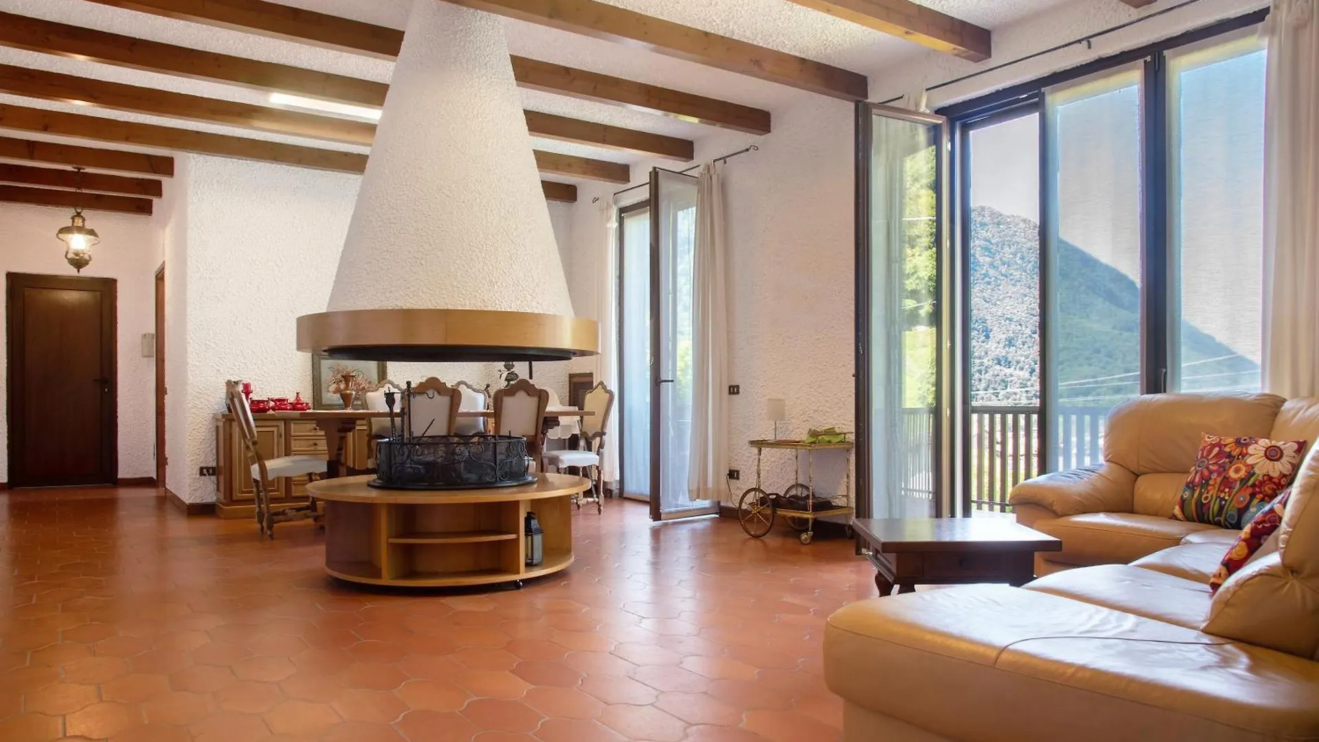 Villa Olga Lago Maggiore Castelveccana 0*,  Itália