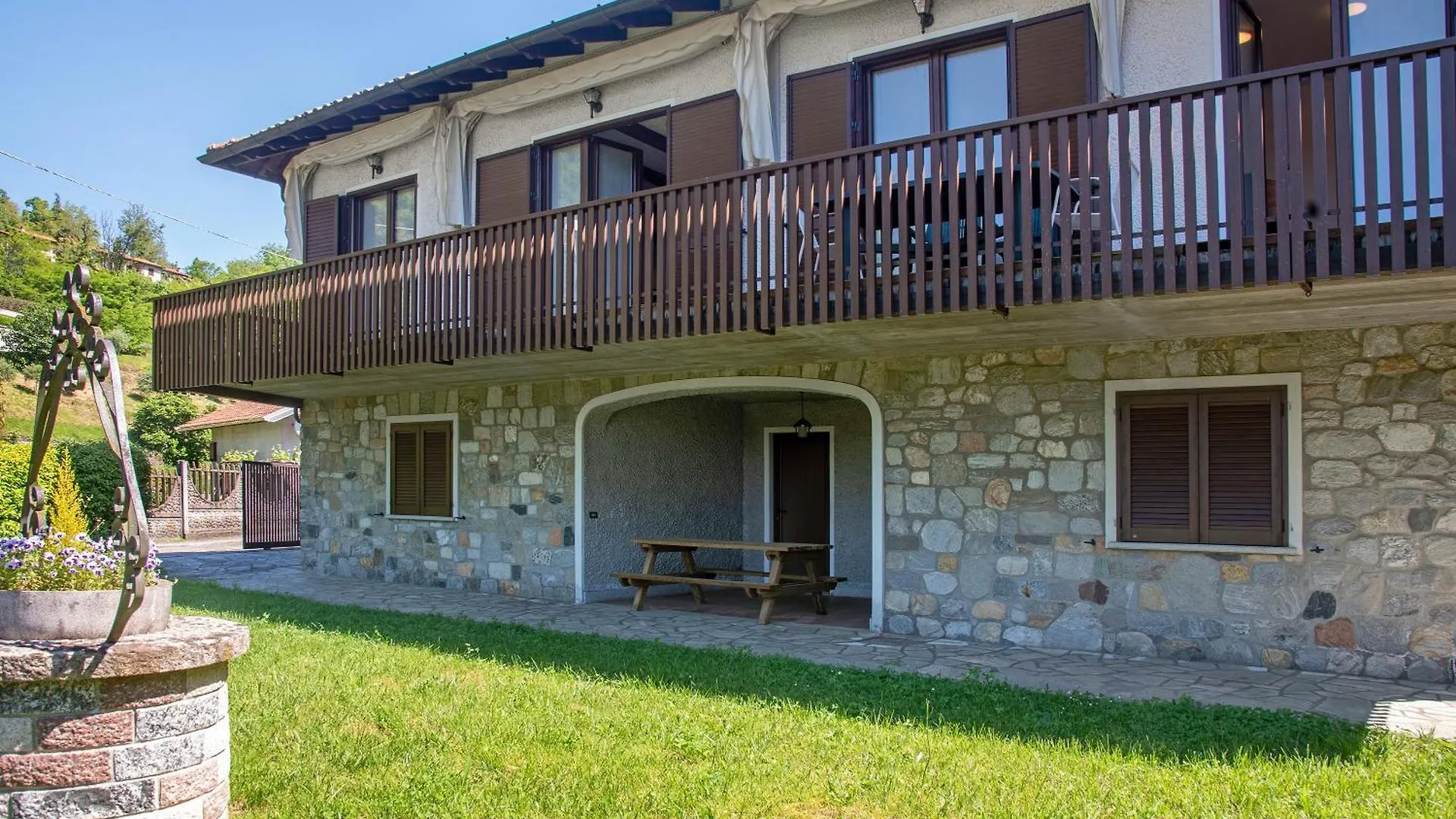 Villa Olga Lago Maggiore Castelveccana