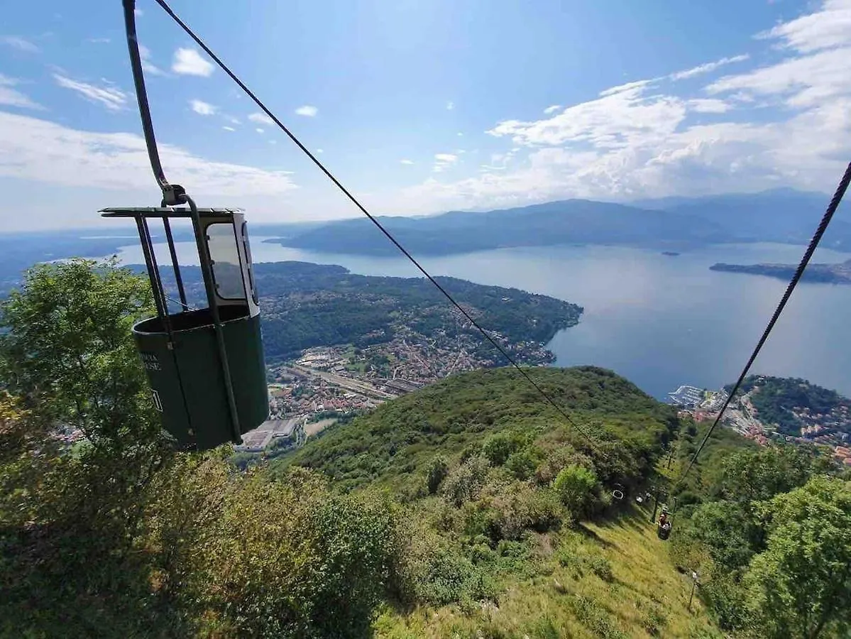 Villa Olga Lago Maggiore Castelveccana 0*,